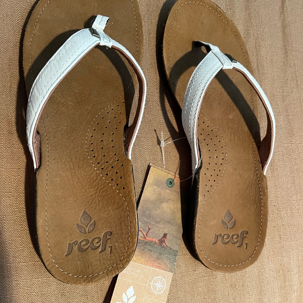Womens Reef flip flops size 7